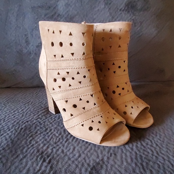 torrid Shoes - Torrid Cutout Peep Toe Heel Booties